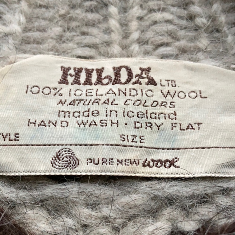 Icelandic Sweater - Picture 3 of 10